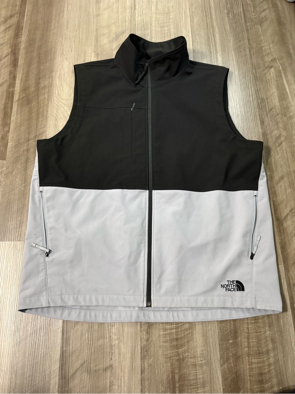 The North Face Men's Black & Light Gray Softshell Vest - Size XL